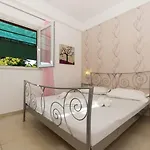 Διαμέρισμα Bareta Τρογκίρ